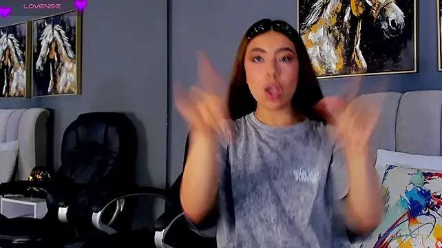 ValeryGomezz - Rub my pussy /cameltoe💗