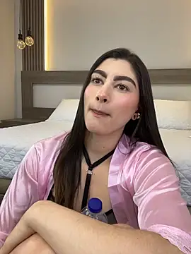 Evelyn_hills