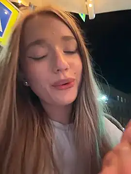 Milaa_sun - dirty blow job+open door MEN WC 🚽