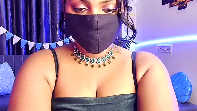 Goddess_niharikaa - cLiP oN nIpPi's .....