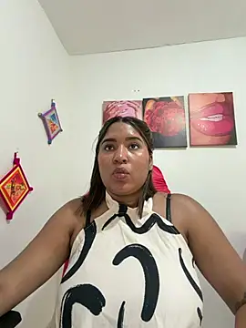 Morena_2026pink - Boobs out