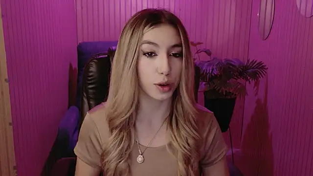 Velvet__Mia - masturbate my clcitoris / aroused