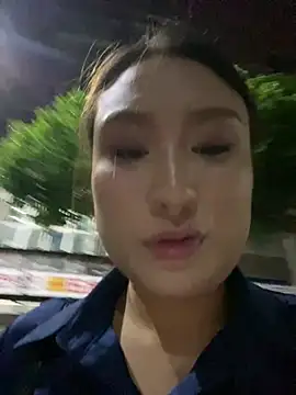 Xingchen-002 - 戶外露天、坐脸視角嘲喷⋯⋯