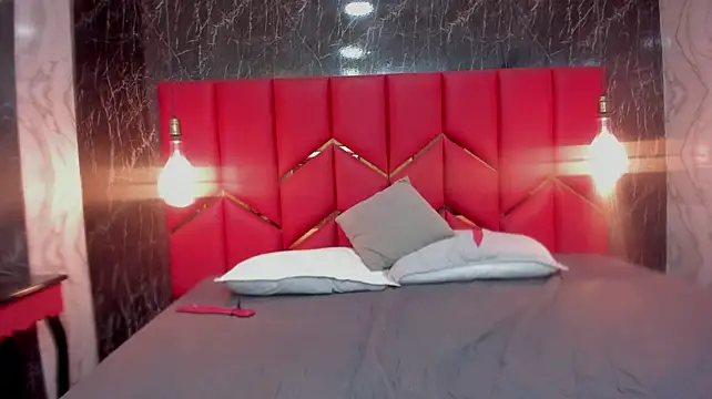 LatinaHoleQueen - tits in the air and with oil