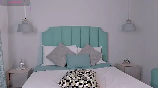 Nela_moretti - Sensual naked dance