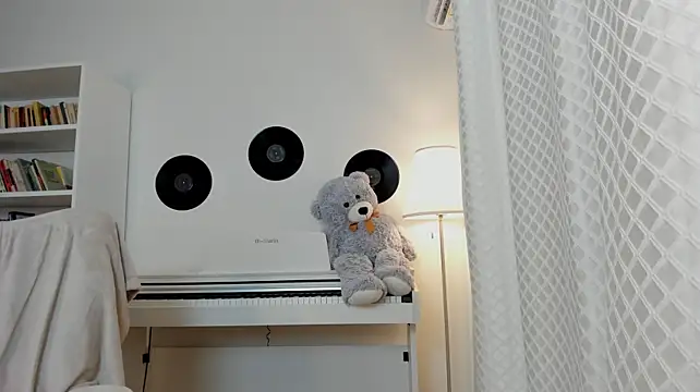 Valerievoss - Get my pussy driping