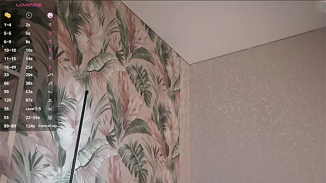 VeniceWillarie - 💗I take off my shorts