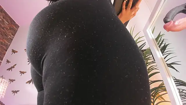 Emaa_lambert - Handjob BBC + lovense x 7 min