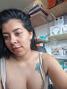 Luianna - Turn me on 💦😈