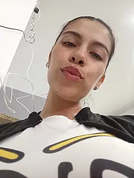 Nathaly_12 - Nude + masturbating in men's public res