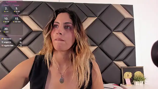 AdrianaHarlow - Your beautiful face close 🌸