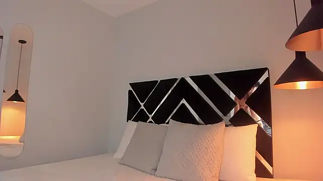 Salem_rose - UNDRESS ME FROM TOP TO BOTTOM!!