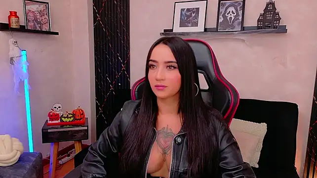 EmmyEvans1 - Helloooooo 😍