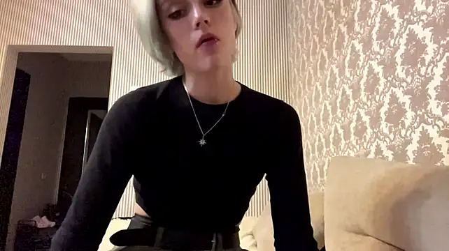 TamikaFeagler - Lower my skirt Figure 8 hips move