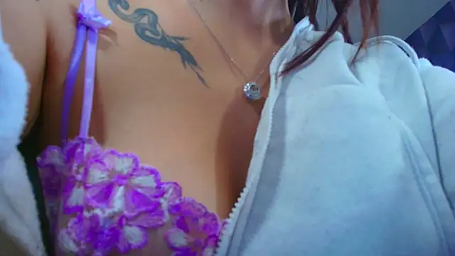 LiaHarryis - Go spanks your ass hard and shake it 😈