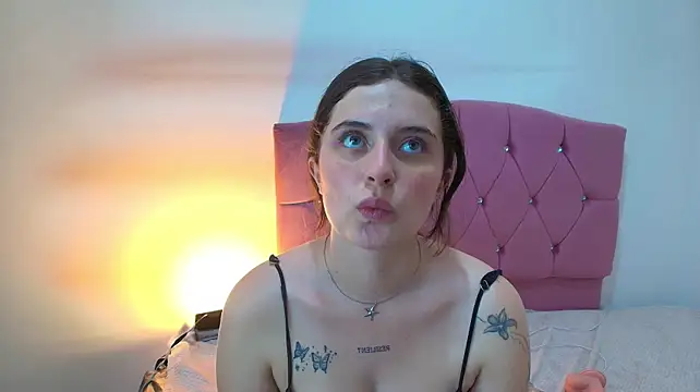 Valery_Velvet - Show Pussy