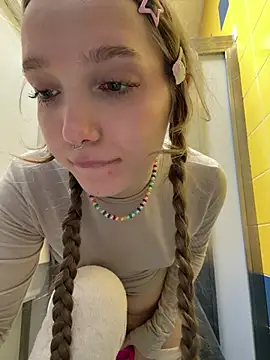 Bambi_lu - lower pants n tight cameltoe pussylips