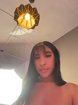 Naomi_Silk - SHOW & SPANK ASS