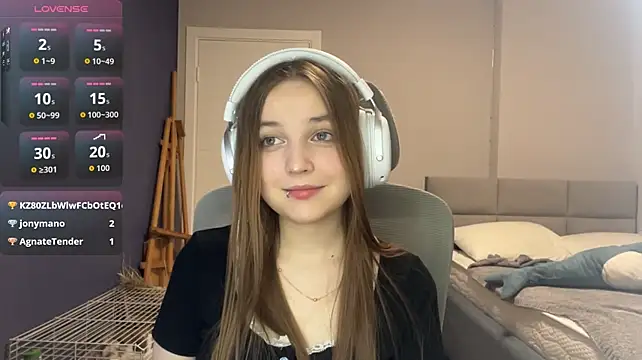 LunaBunny666 - sexy bra teasing