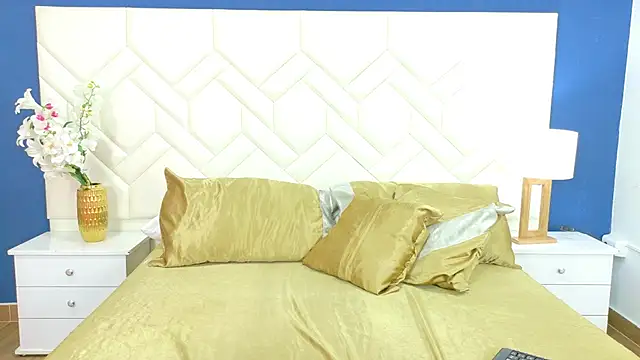 Kiara_Parker_ - put my plug in my ass😈🔥