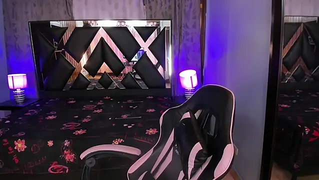 Linda4Petite