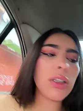Maddy_Rouse_ - Masturbating without the driver knowing