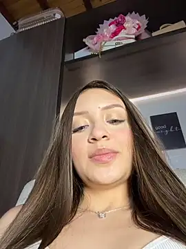 Katlyn_martins - 2 LUSHES VIBRATING IN MY WET PUSSY😈