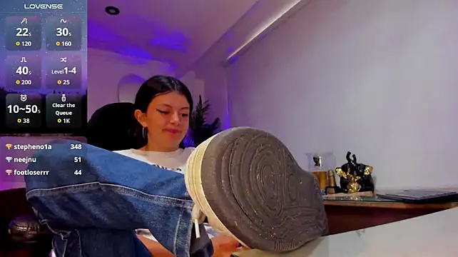 Meghan320 - NAKED//SUCK TOES// DOGGYSTYLE//SPANKS