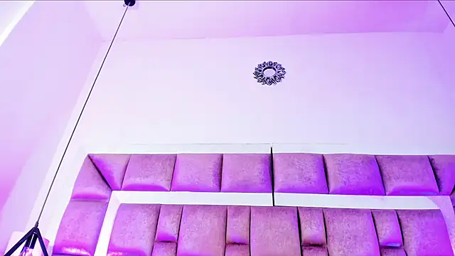 Megan_Fors - suck fingers