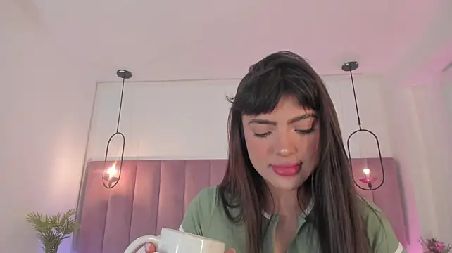 Emmiily_z - fingering pussy close up