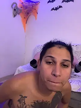 GoalXCouple - Show Boobs