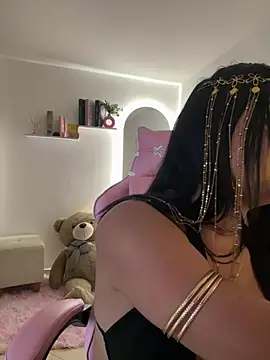 Jenn_Layton
