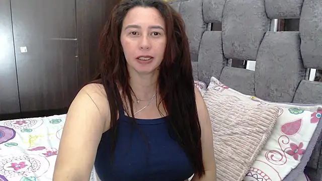 Sara_hott_1 - to be completely naked