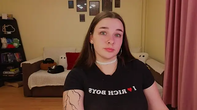 Iwi_wi_wi - Topless play for 10 mins🌷