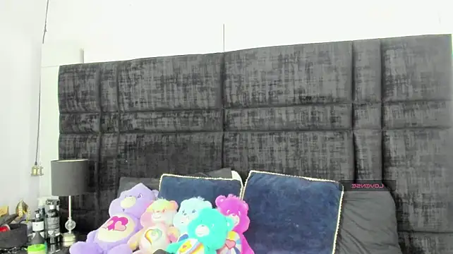 Katee_Morgan_ - make my toys vibrate 2min