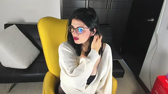 Adriana71 - SHOW PUSSY OPEN