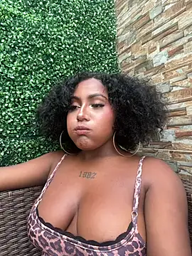 Emma_Dancer - My friend suck my titts