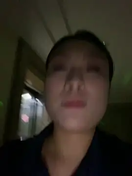 Xingchen-002 - 戶外露天、坐脸視角嘲喷⋯⋯