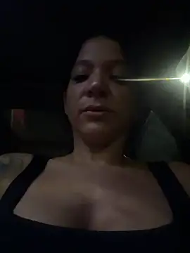 BiaDomeBiaDominatrix - Peladinha para mamar o motoboy