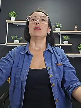 Lauryn_Jones - fuck my dildo