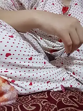 Bombamom - افتح كسي open pussy