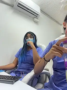 Mia_Alanna - in doggy jade