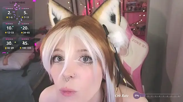 Tati_Crackling - oily and shiny butt