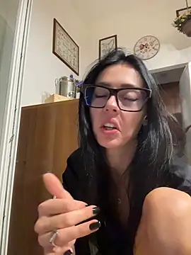 Alibi_room - Mi spoglio e mi tocco + LT hot video