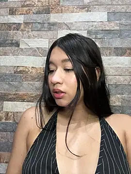 Salome-rojas - RIDING DOING SQUATS🔥 + CUM ON THE COCK