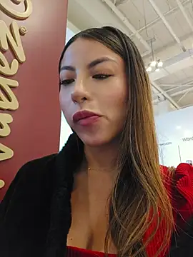 Karen_San_Miguel - naughty nipple in public 😈