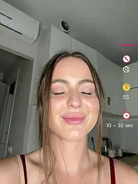 Amy_Sweets - Flash my juicy BOBS!