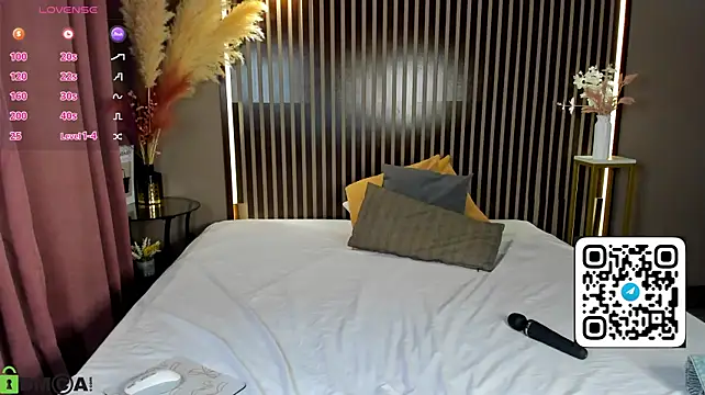 Aly_Alyc - spank my sweet ass 5 time