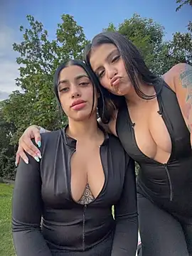AlannaEvons - Tits Out + Spank In Public 🍒😈