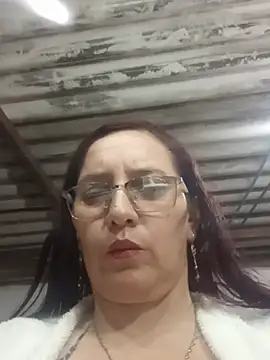 Anyelina_milf - Deepthroat until I gag 🍒